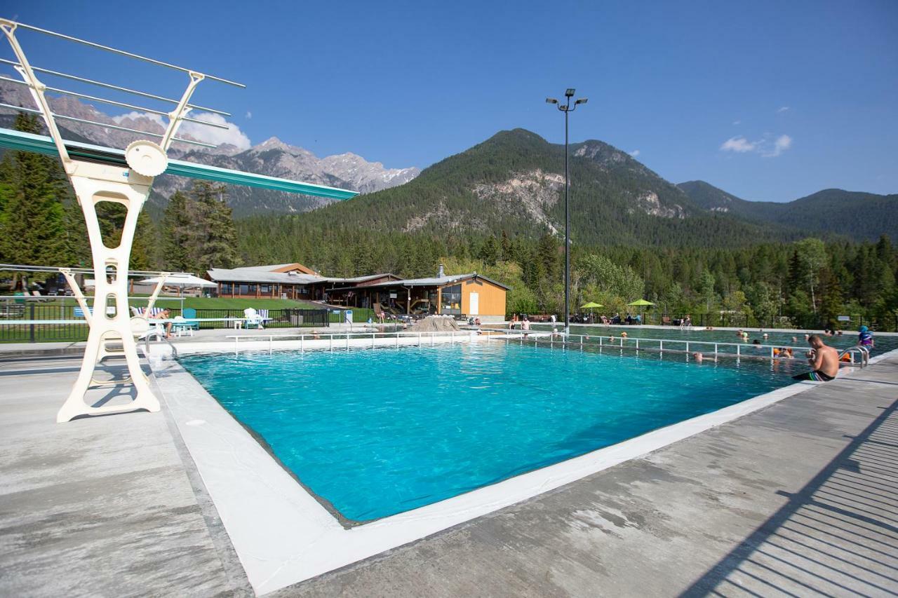 Fairmont Hot Springs Resort מראה חיצוני תמונה